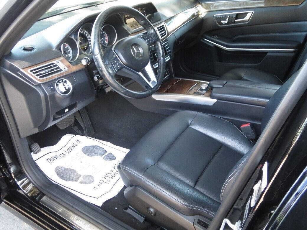 Used 2014 Mercedes-Benz E 350 4MATIC Sedan image 9