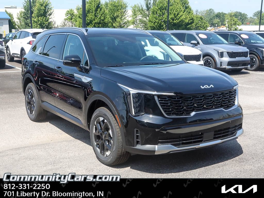 Certified 2025 Kia Sorento S AWD/4WD image 1