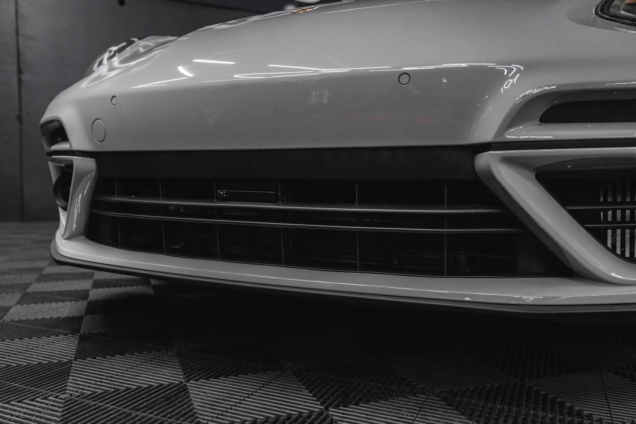 Used 2017 Porsche Panamera Turbo image 4