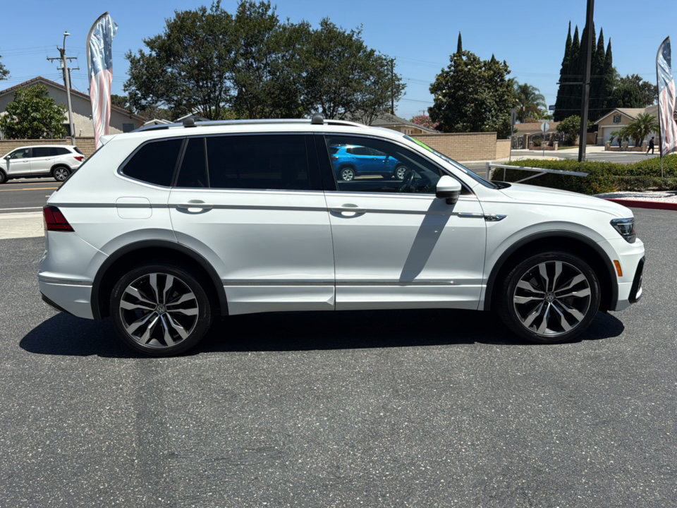 Used 2019 Volkswagen Tiguan SEL Premium R-Line w/ 3rd Row Seat Package AWD/4WD image 9