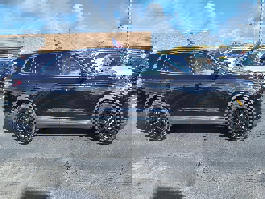 New 2023 Lincoln Nautilus Reserve w/ Equipment Group 202A image 30