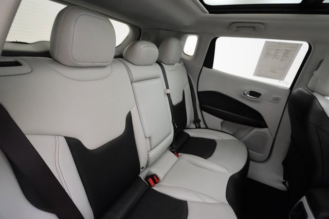 Used 2021 Jeep Compass Limited w/ Sun and Sound Group image 23