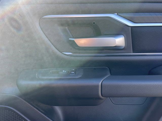 Used 2025 RAM 1500 Big Horn AWD/4WD image 11