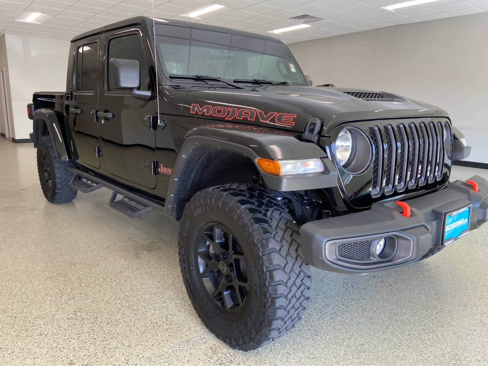 Used 2023 Jeep Gladiator Mojave w/ Cold Weather Group image 4