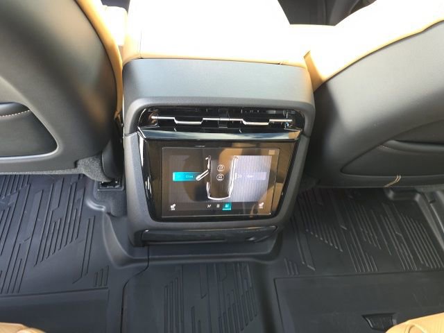 New 2026 Cadillac Escalade IQ Luxury 2 w/ LPO, Floor Liner Package image 18