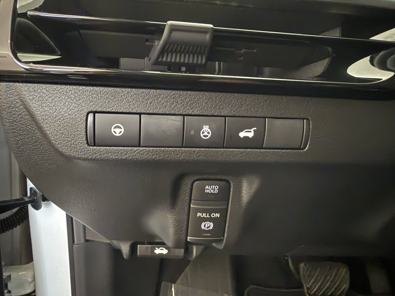 Used 2025 Nissan Murano SL w/ Cargo Package AWD/4WD image 23