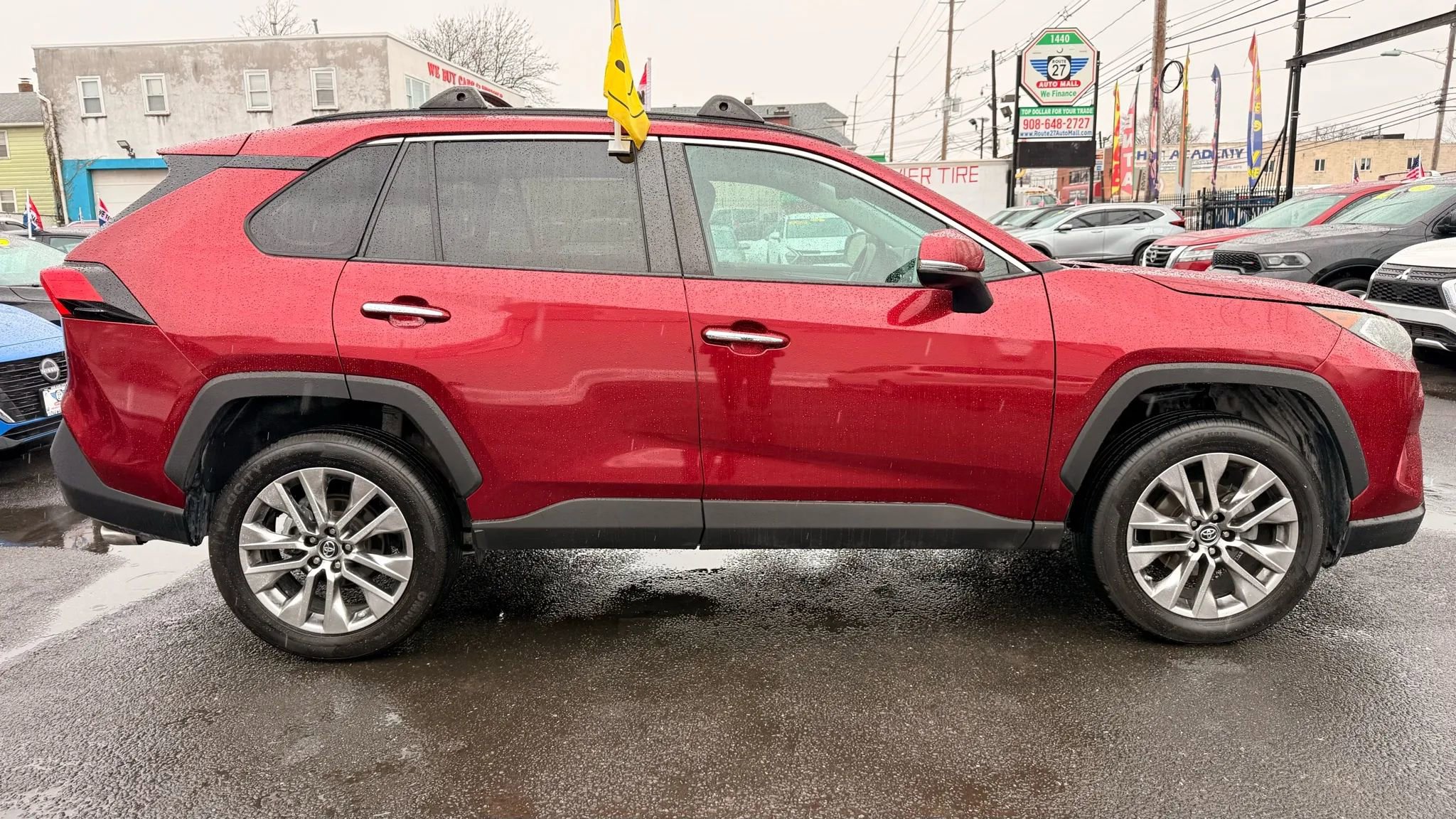 Used 2019 Toyota RAV4 Limited image 11