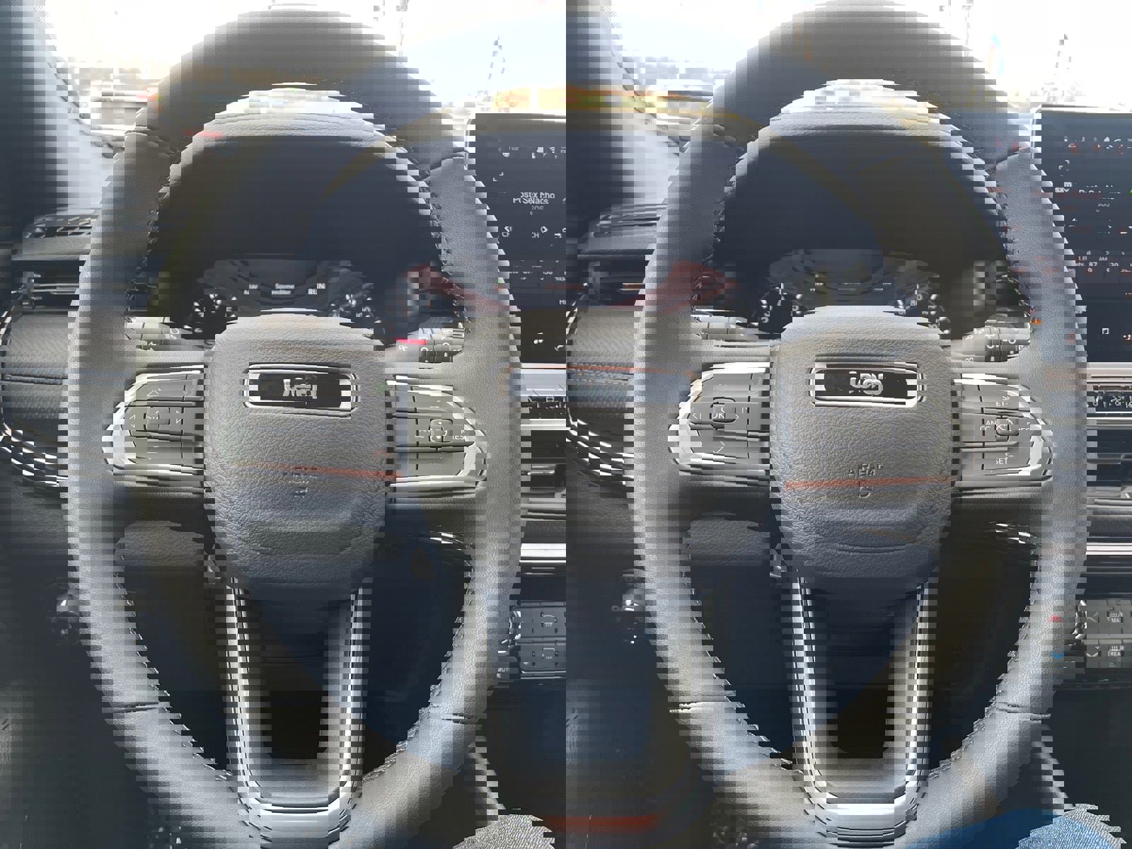 New 2026 Jeep Compass Latitude image 8