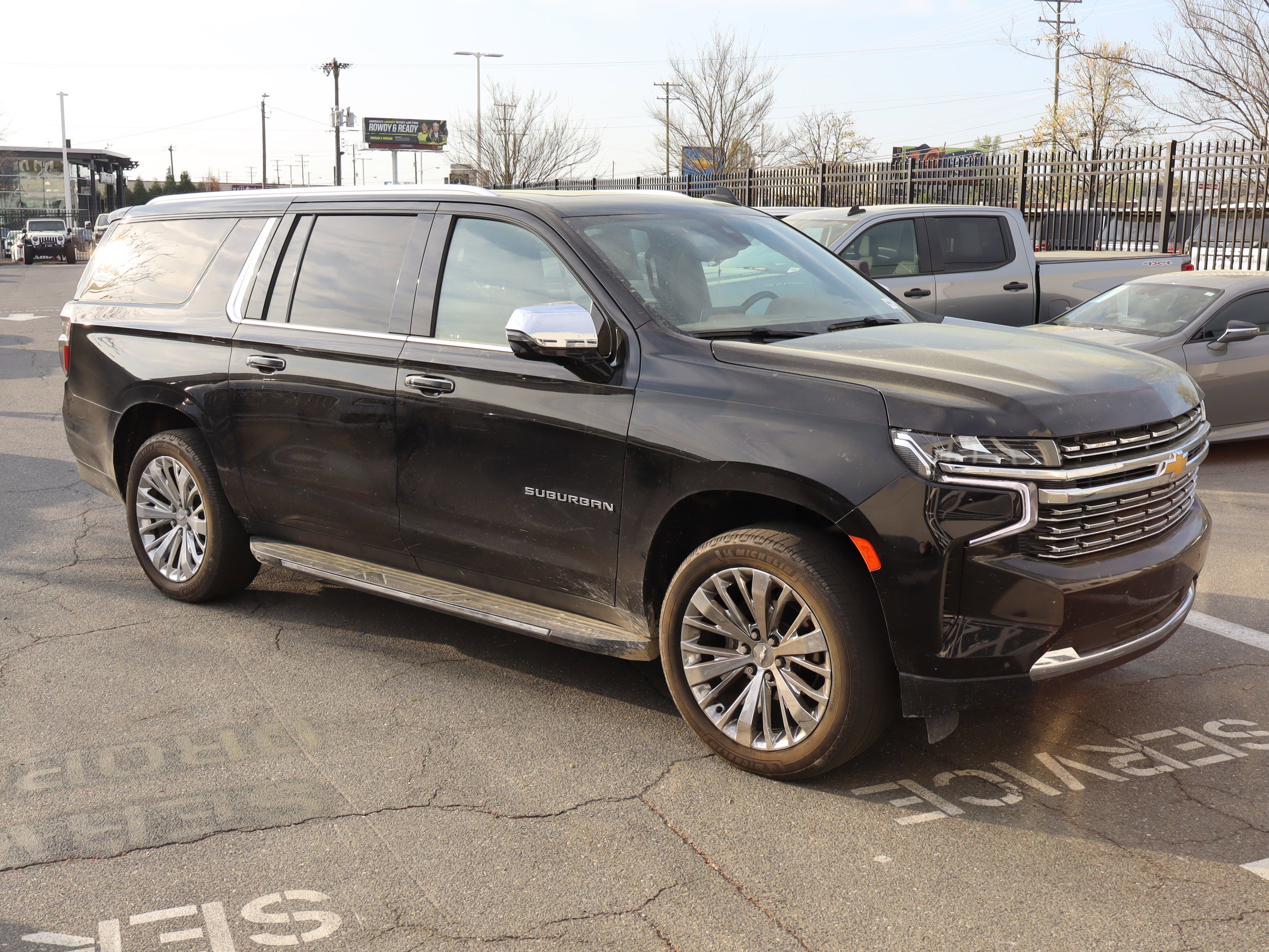 Used 2021 Chevrolet Suburban Premier w/ Premium Package image 2