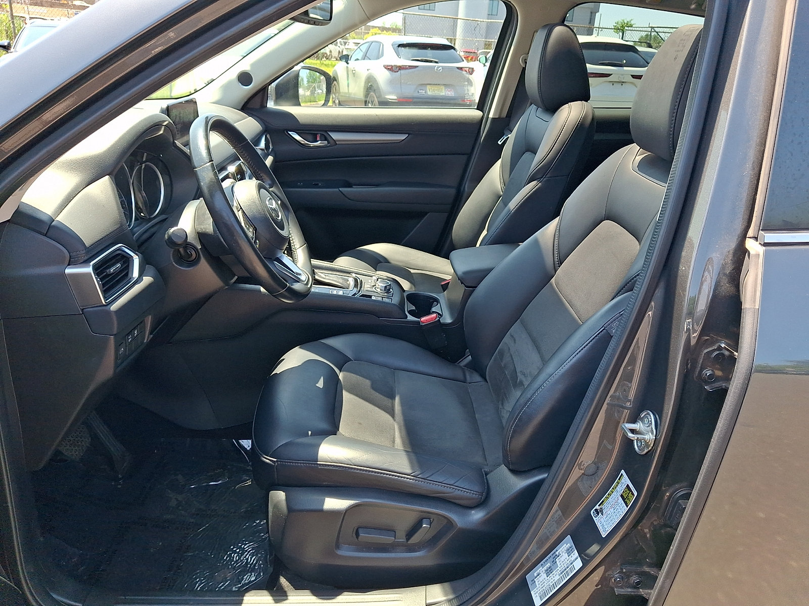 Used 2018 MAZDA CX-5 Touring w/ Preferred Equipment Package AWD/4WD image 14