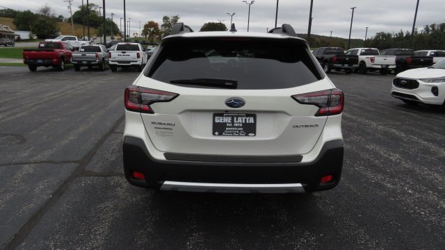 Used 2025 Subaru Outback Limited image 15