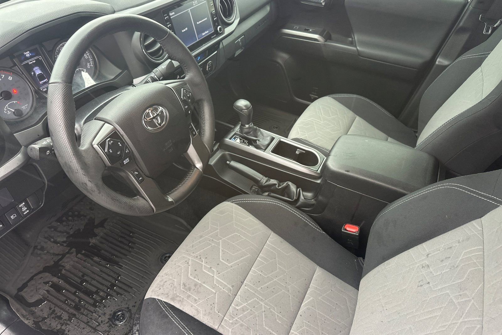 Used 2021 Toyota Tacoma TRD Off-Road w/ Technology Package image 9