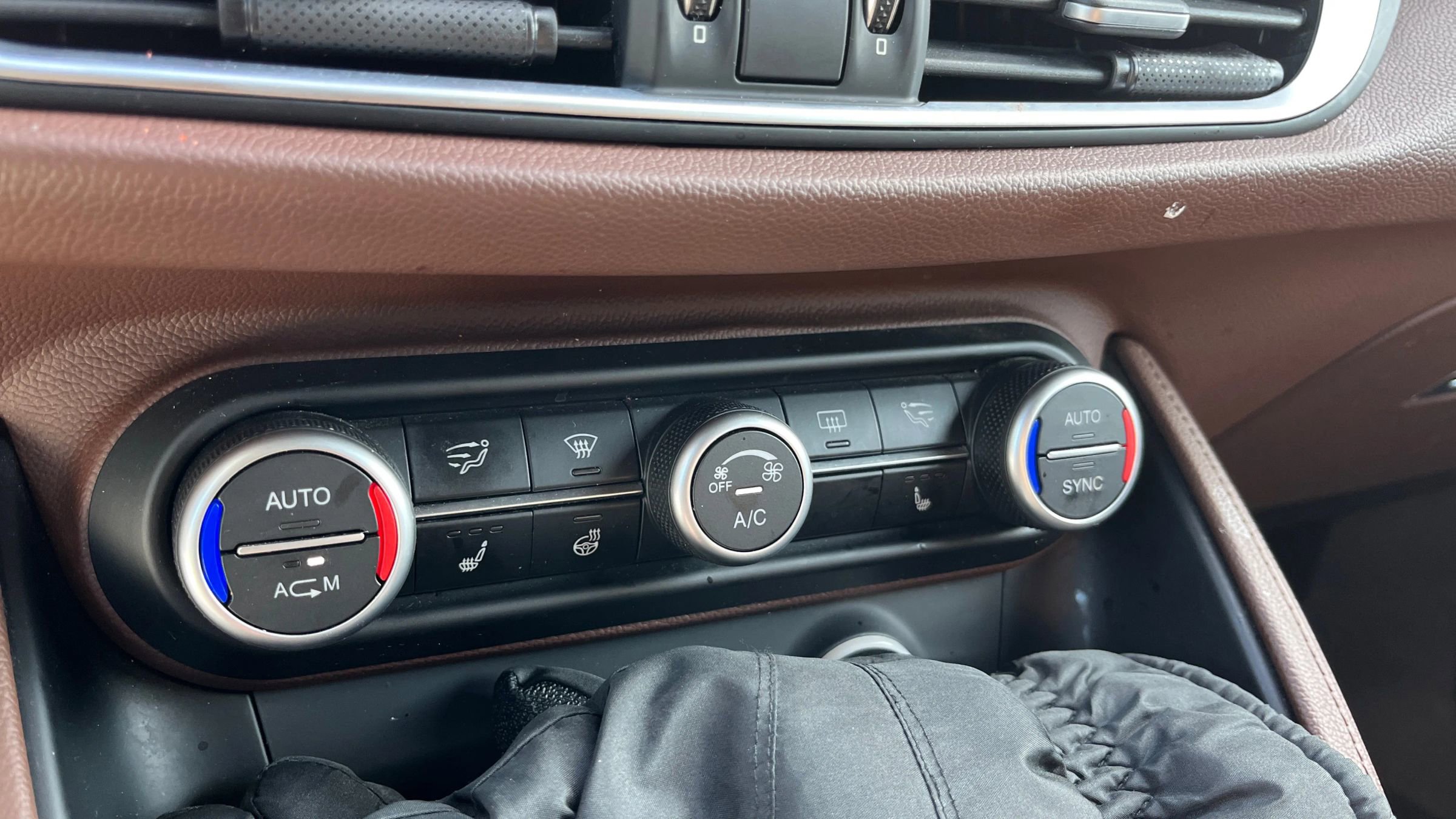 Used 2018 Alfa Romeo Stelvio Ti Sport image 24