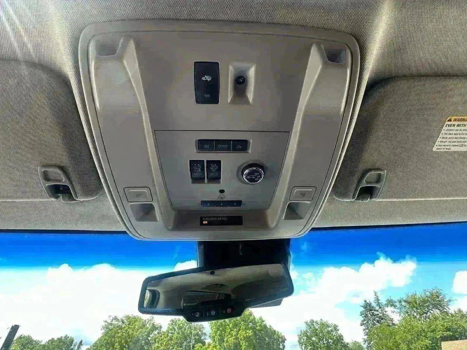 Used 2018 GMC Yukon XL Denali w/ Denali Ultimate Package image 28