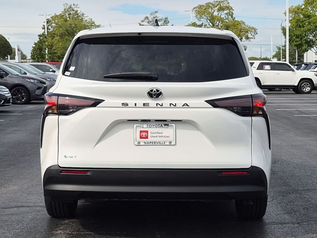 Certified 2026 Toyota Sienna LE FWD image 7