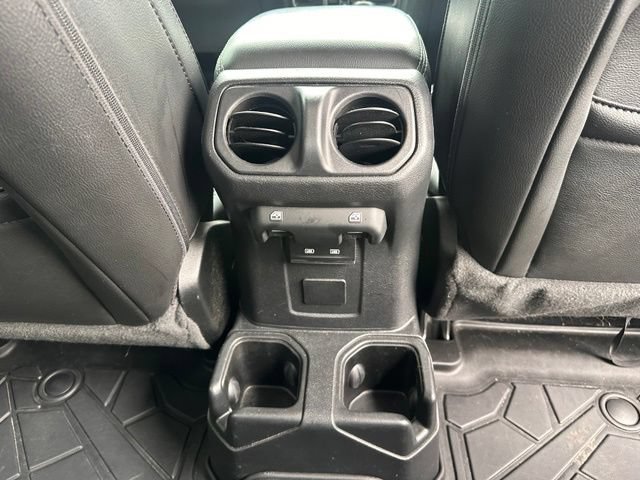 Used 2022 Jeep Gladiator Overland w/ Popular Equipment Package AWD/4WD image 37