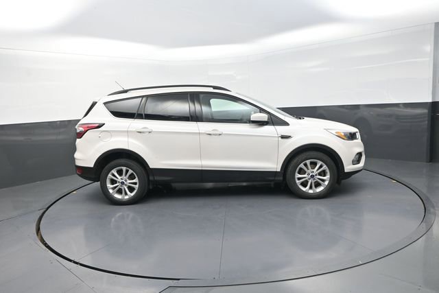 Used 2018 Ford Escape SE image 23