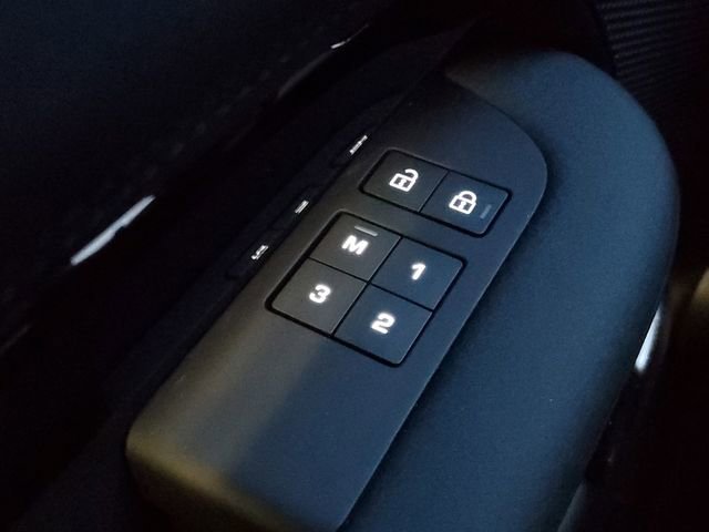 New 2026 Land Rover Discovery S AWD/4WD image 21