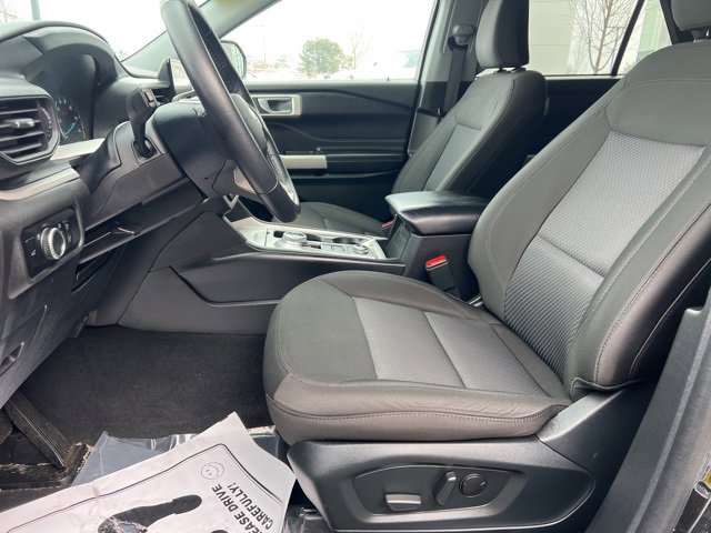 Used 2024 Ford Explorer XLT image 21