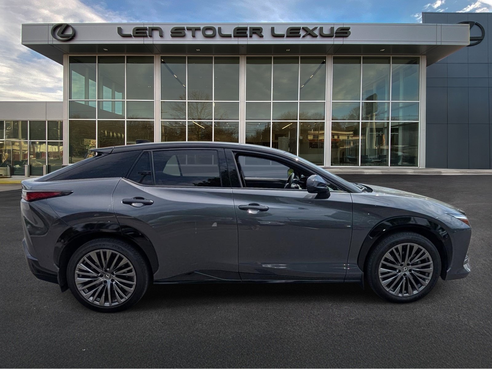 Used 2023 Lexus RZ 450e Premium w/ Accessory Package (2T) AWD/4WD video 2
