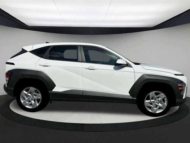 New 2026 Hyundai Kona SE image 9