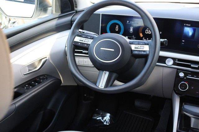 Used 2025 Hyundai Tucson SEL AWD/4WD image 23
