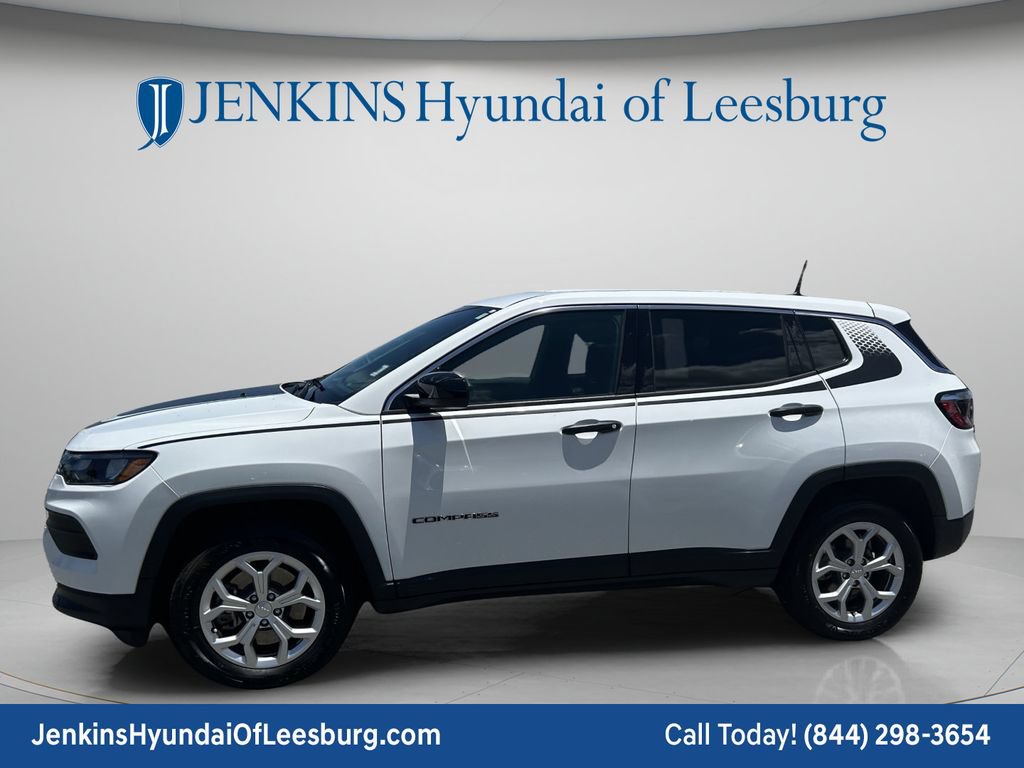 Used 2024 Jeep Compass Sport w/ Mopar Graphics Package AWD/4WD image 10