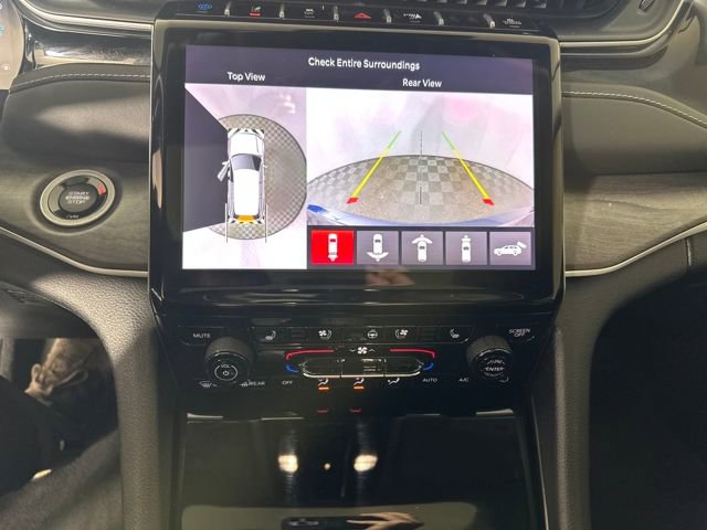 Used 2023 Jeep Grand Cherokee 4WD 4xe w/ Luxury Tech Group II image 23