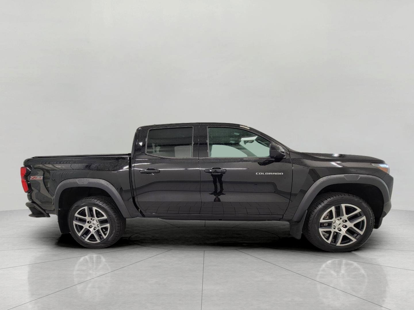 Certified 2023 Chevrolet Colorado Z71 w/ Z71 Convenience Package 2 AWD/4WD image 11
