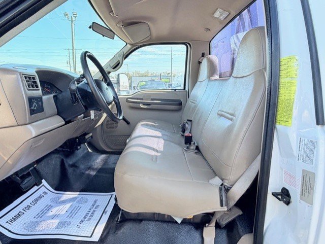 Used 2001 Ford F550 2WD Regular Cab Super Duty image 18