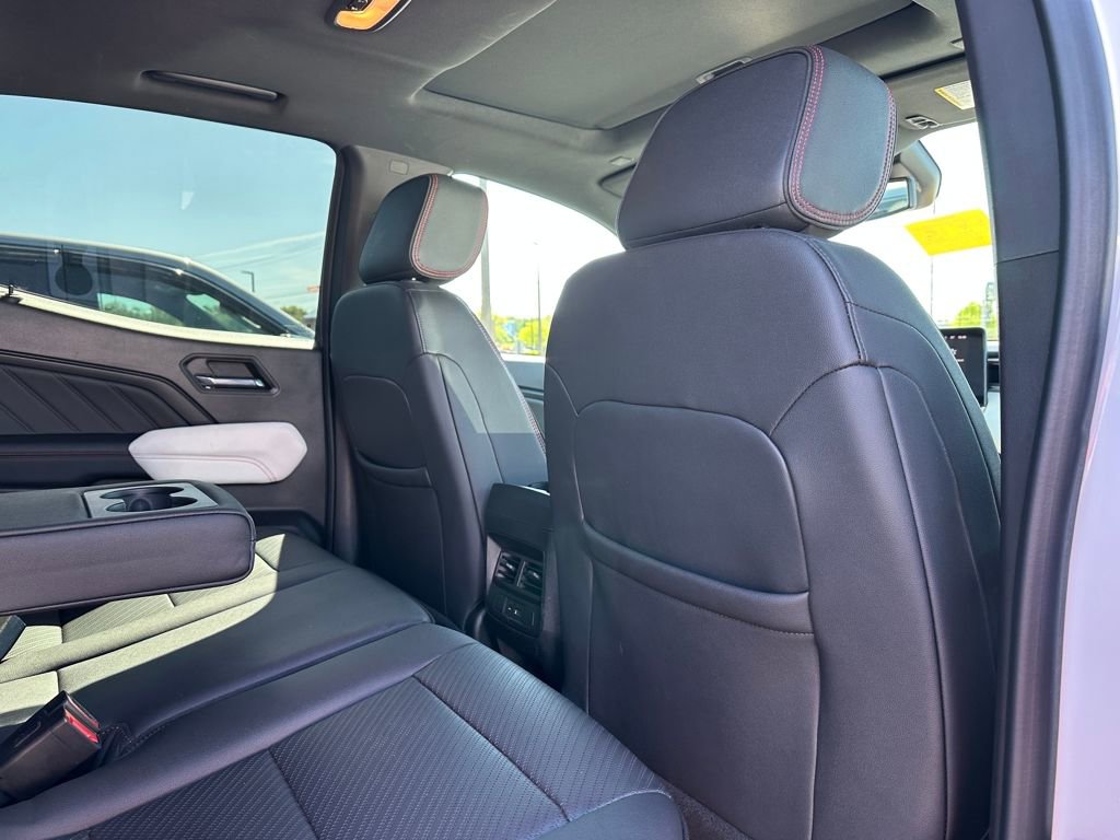 Used 2023 GMC Canyon AT4X image 16