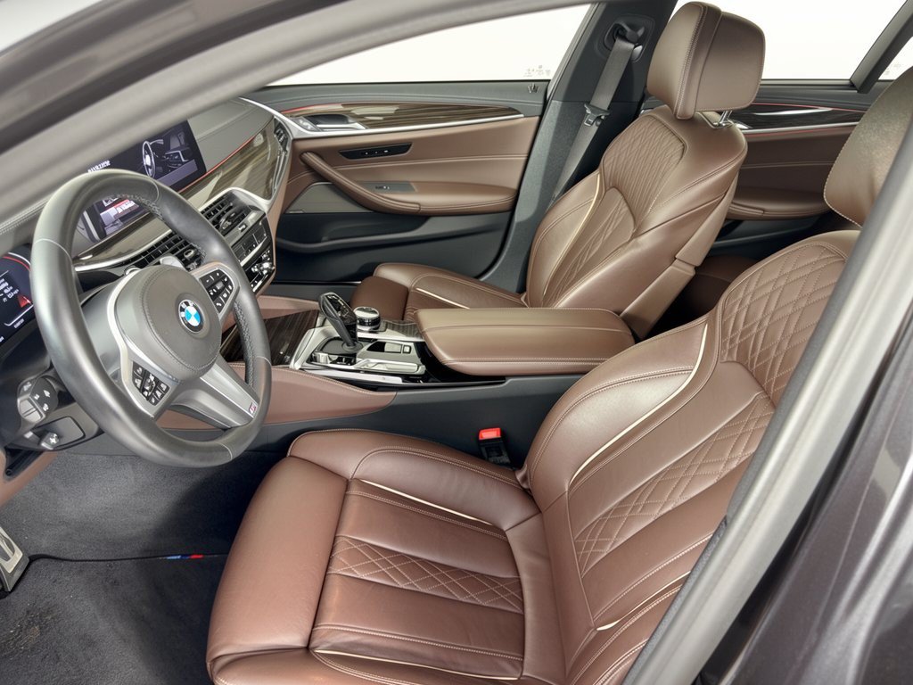 Used 2021 BMW M550i xDrive w/ Executive Package AWD/4WD image 5