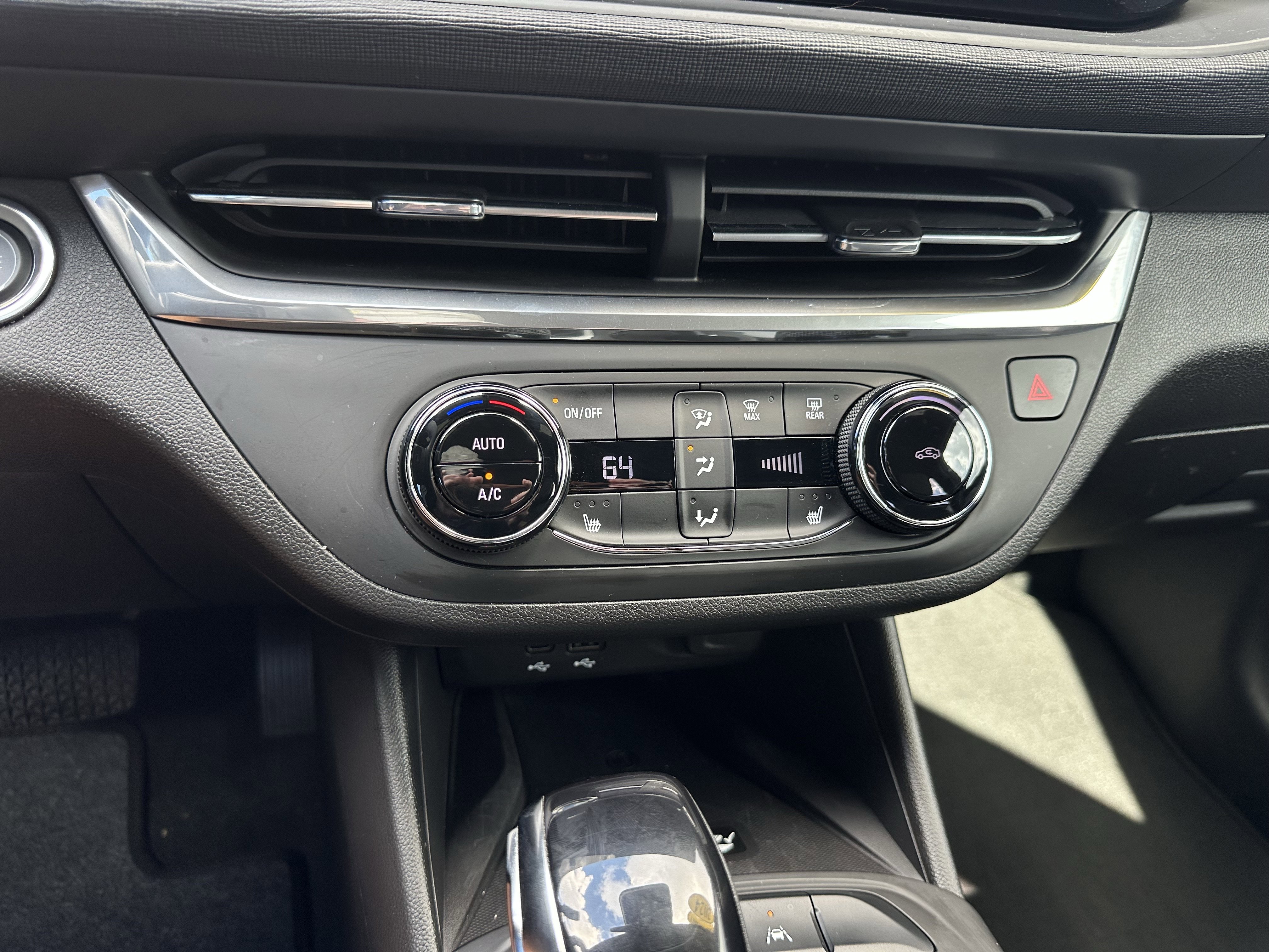 Used 2024 Buick Envista Preferred w/ Convenience I Package image 24