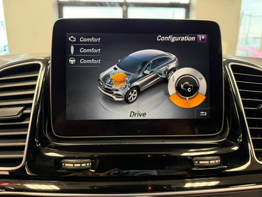 Used 2017 Mercedes-Benz GLE 43 AMG 4MATIC Coupe w/ Parking Assist Package image 71