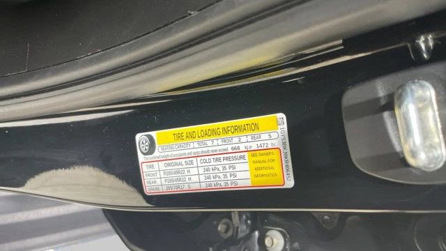 Used 2019 Cadillac Escalade Luxury image 19