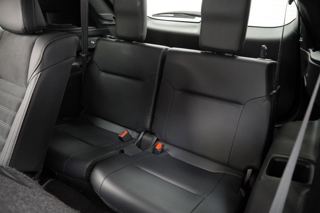 Used 2024 Mitsubishi Outlander SE image 21