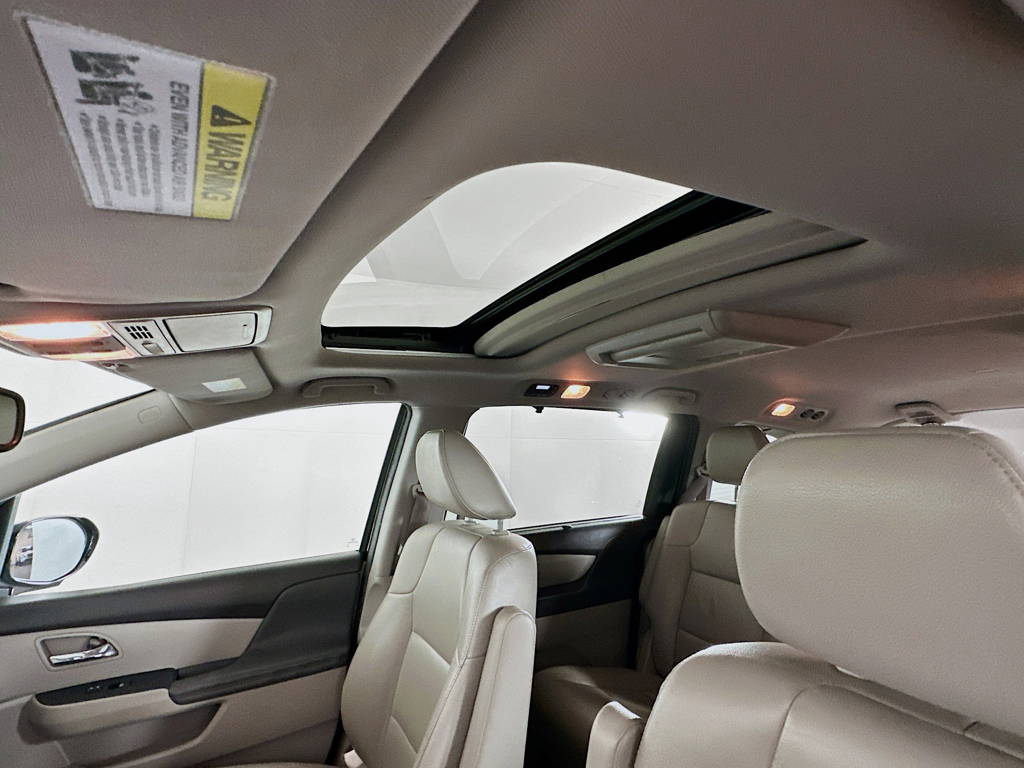 Used 2016 Honda Odyssey Touring Elite image 25