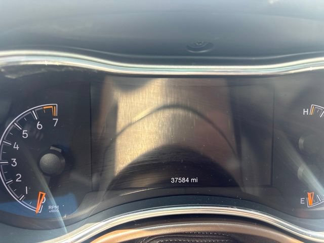Used 2021 Jeep Grand Cherokee Overland AWD/4WD image 11