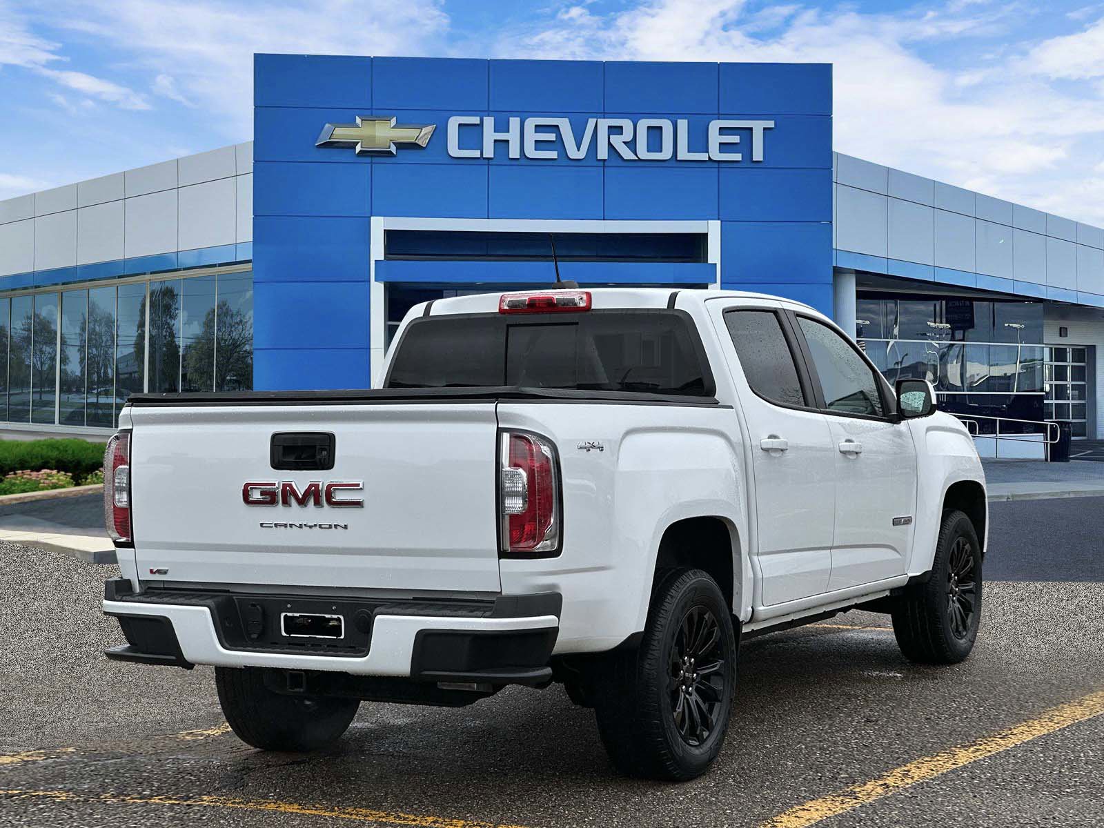 Certified 2022 GMC Canyon Elevation w/ Elevation Premium Package AWD/4WD image 4