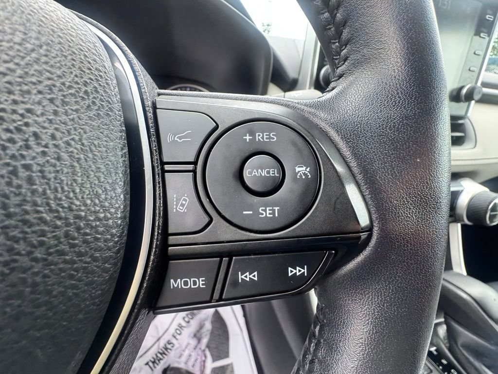 Used 2022 Toyota RAV4 XLE w/ Convenience Package AWD/4WD image 18