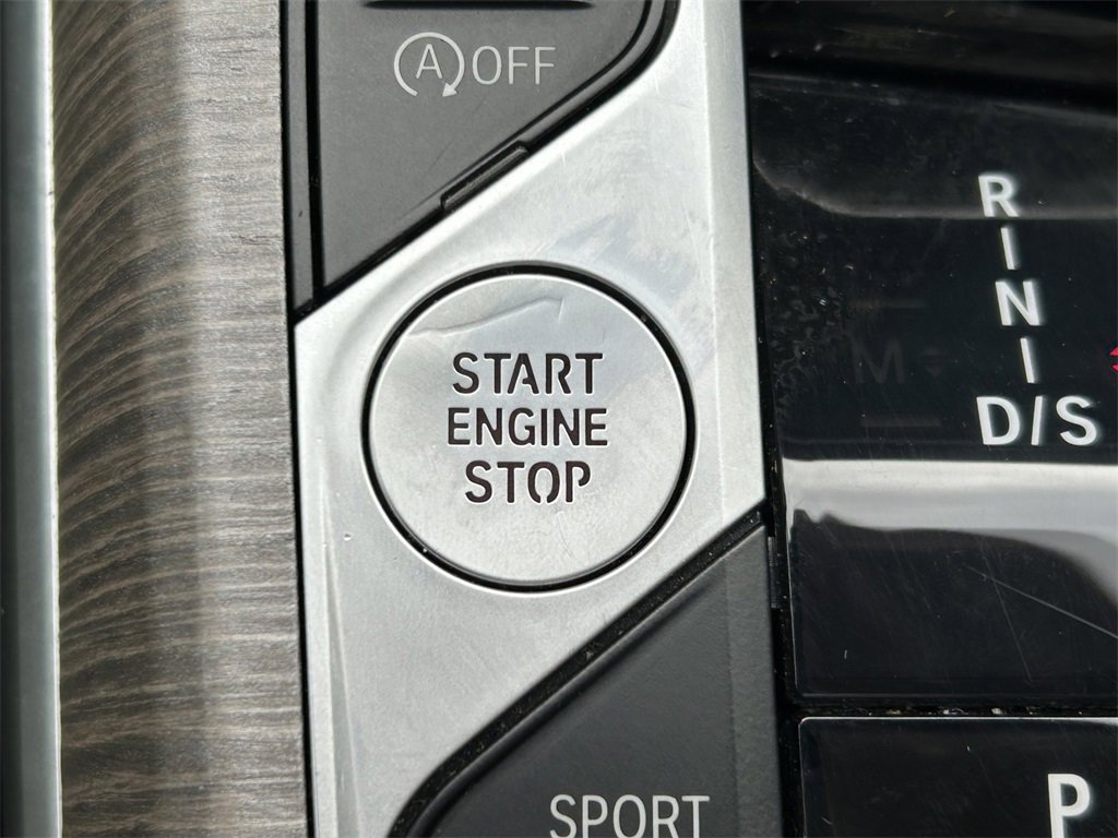 Used 2025 BMW 330i xDrive Sedan image 34