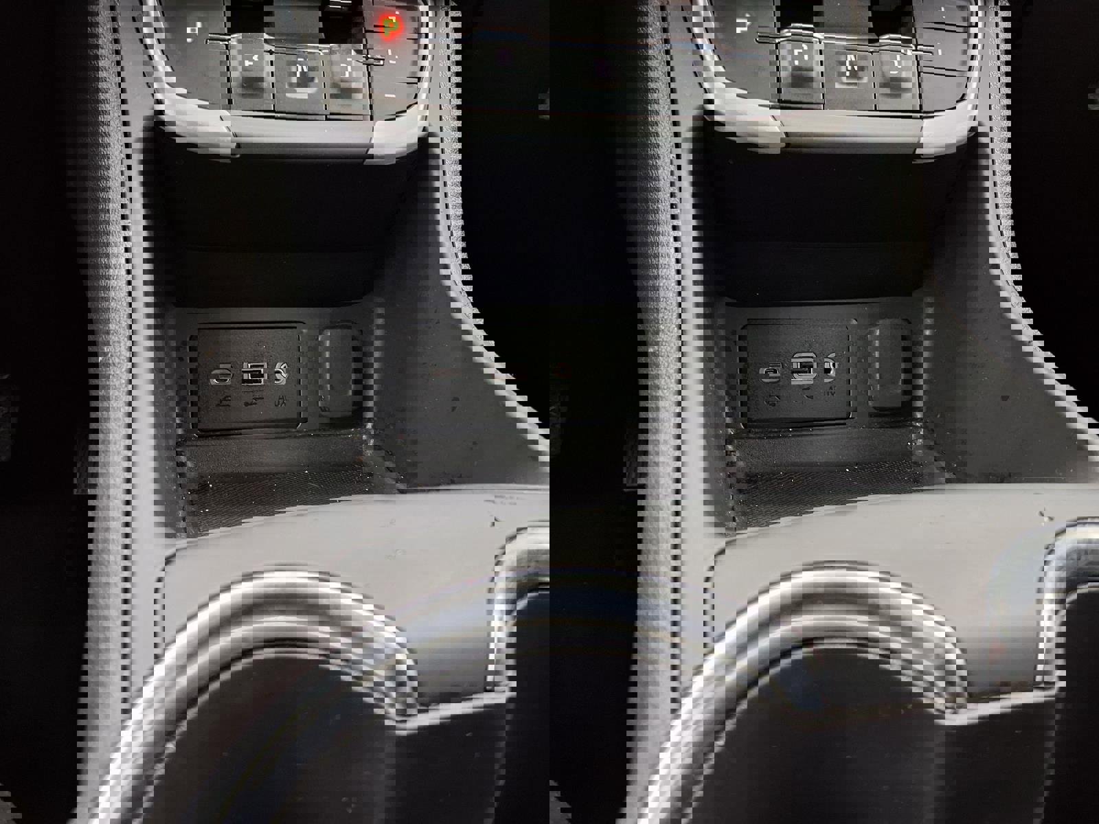 Used 2024 GMC Terrain SLE image 12