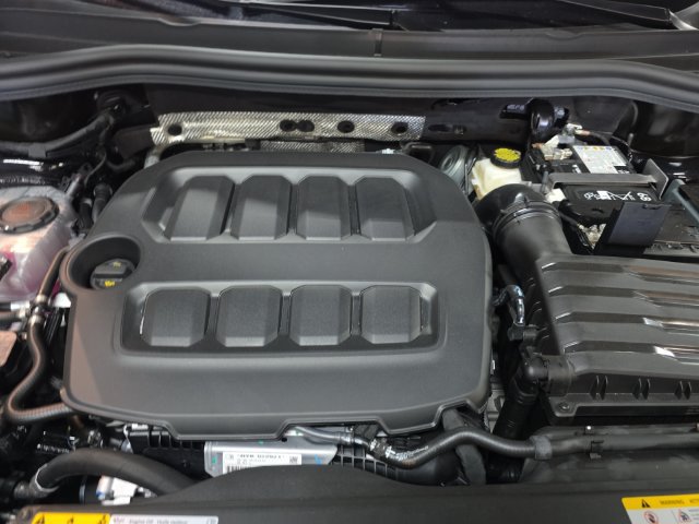 New 2026 Volkswagen Tiguan SEL R-Line AWD/4WD image 24