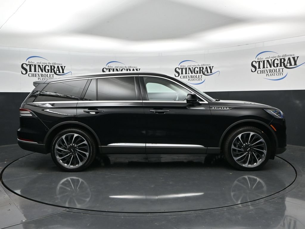 Used 2026 Lincoln Aviator Reserve AWD/4WD image 8