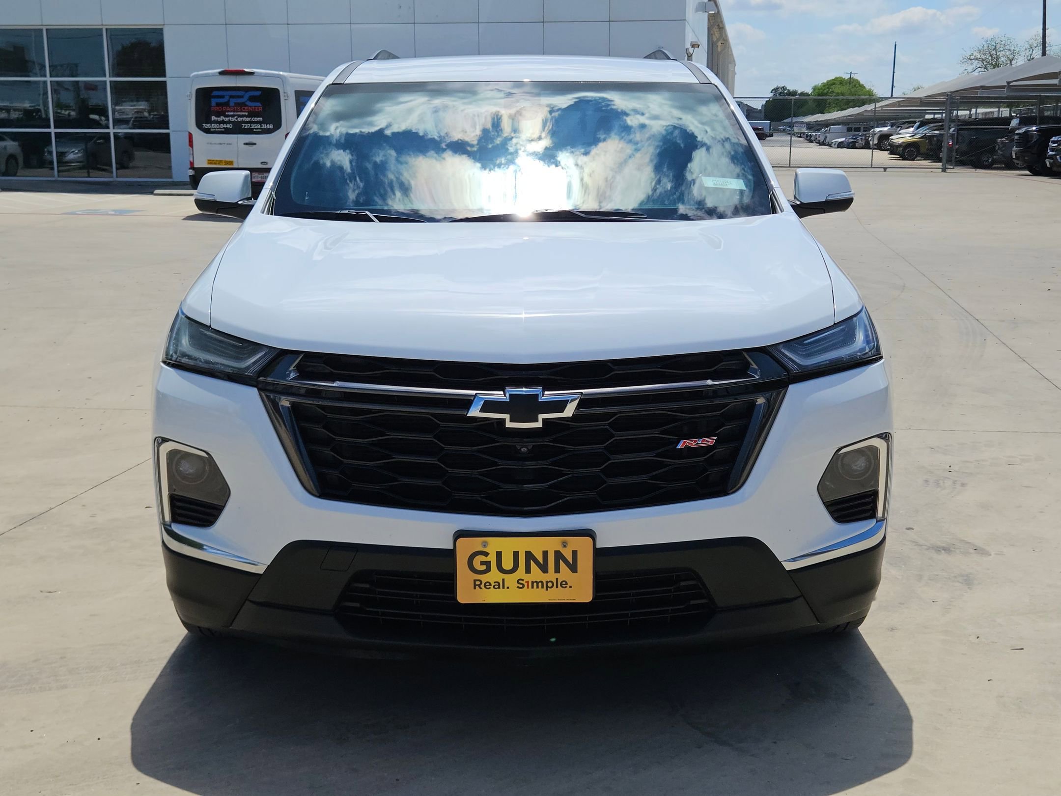Certified 2023 Chevrolet Traverse RS w/ LPO, 'HIT The Road' Package FWD image 8