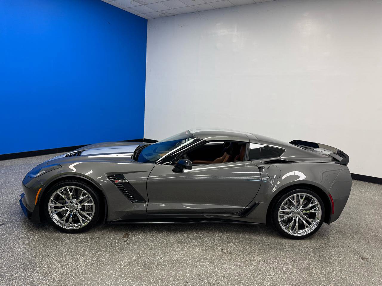 Used 2015 Chevrolet Corvette Z06 w/ 3LZ Preferred Equipment Group image 7