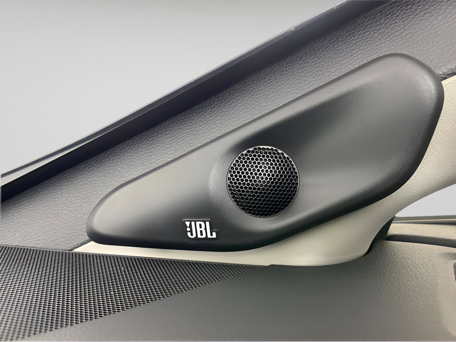 New 2026 Toyota Prius Plug-In Hybrid image 32