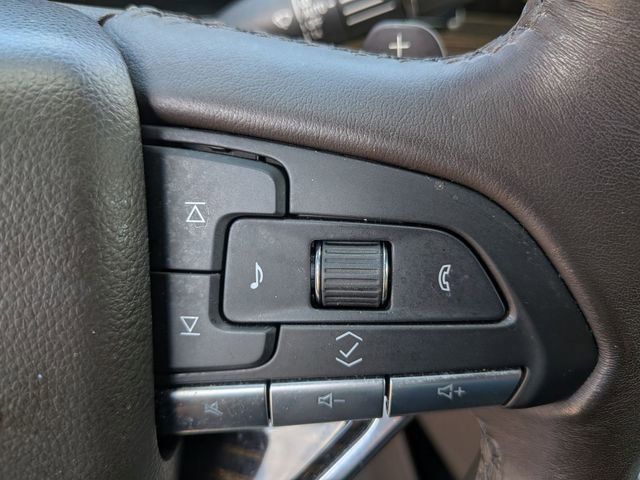 Used 2021 Cadillac Escalade Premium Luxury image 20