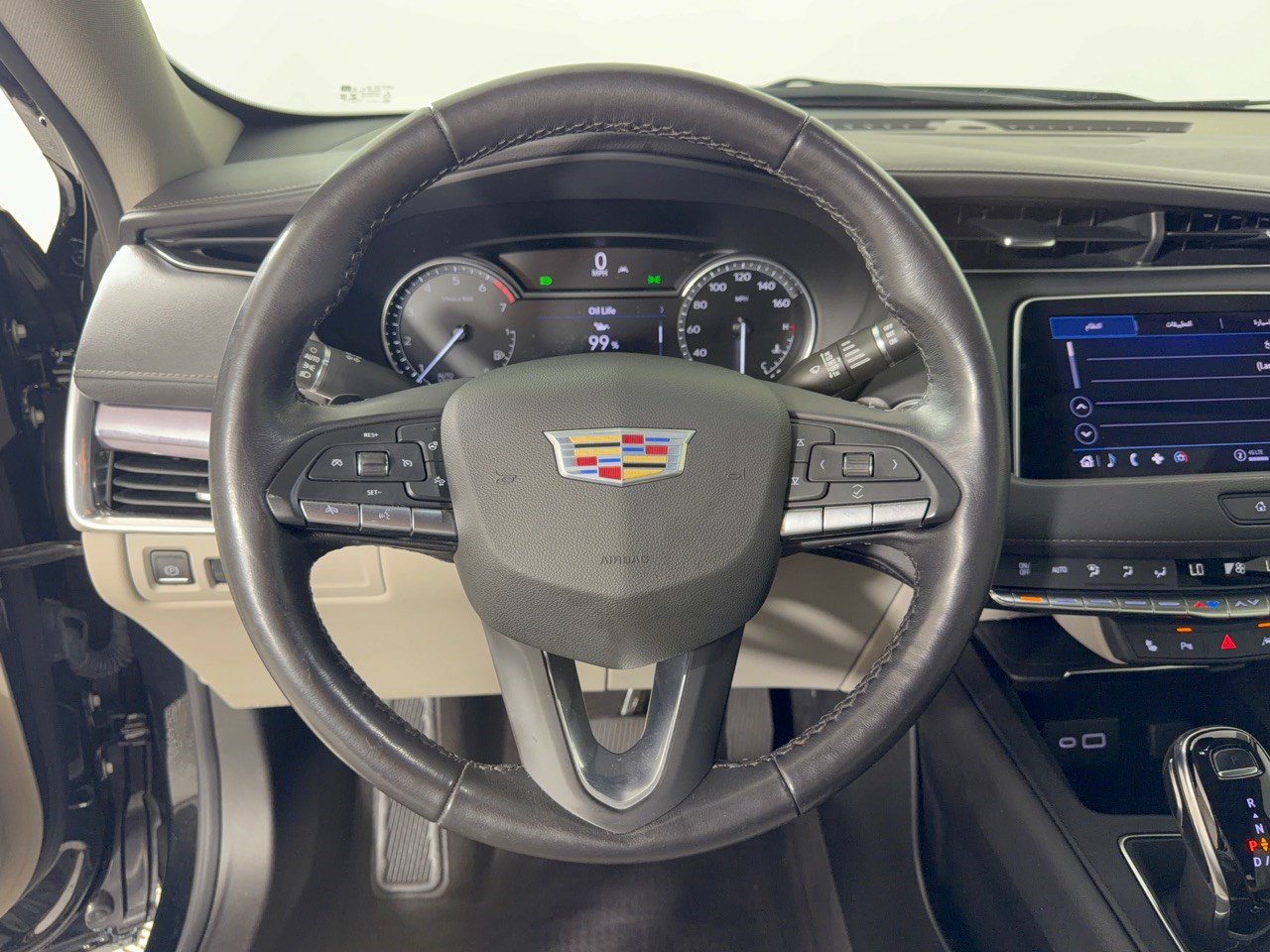 Used 2022 Cadillac XT4 Luxury w/ Cold Weather Package FWD image 10