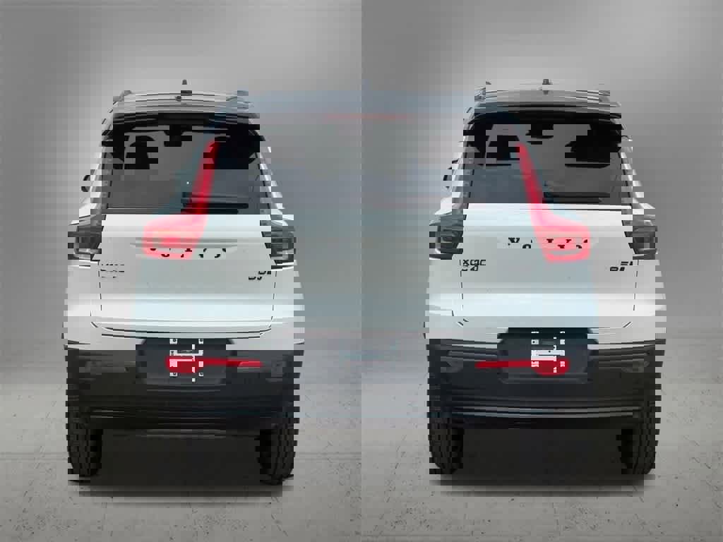 New 2026 Volvo XC40 B5 Ultra w/ Protection Package Premier image 5